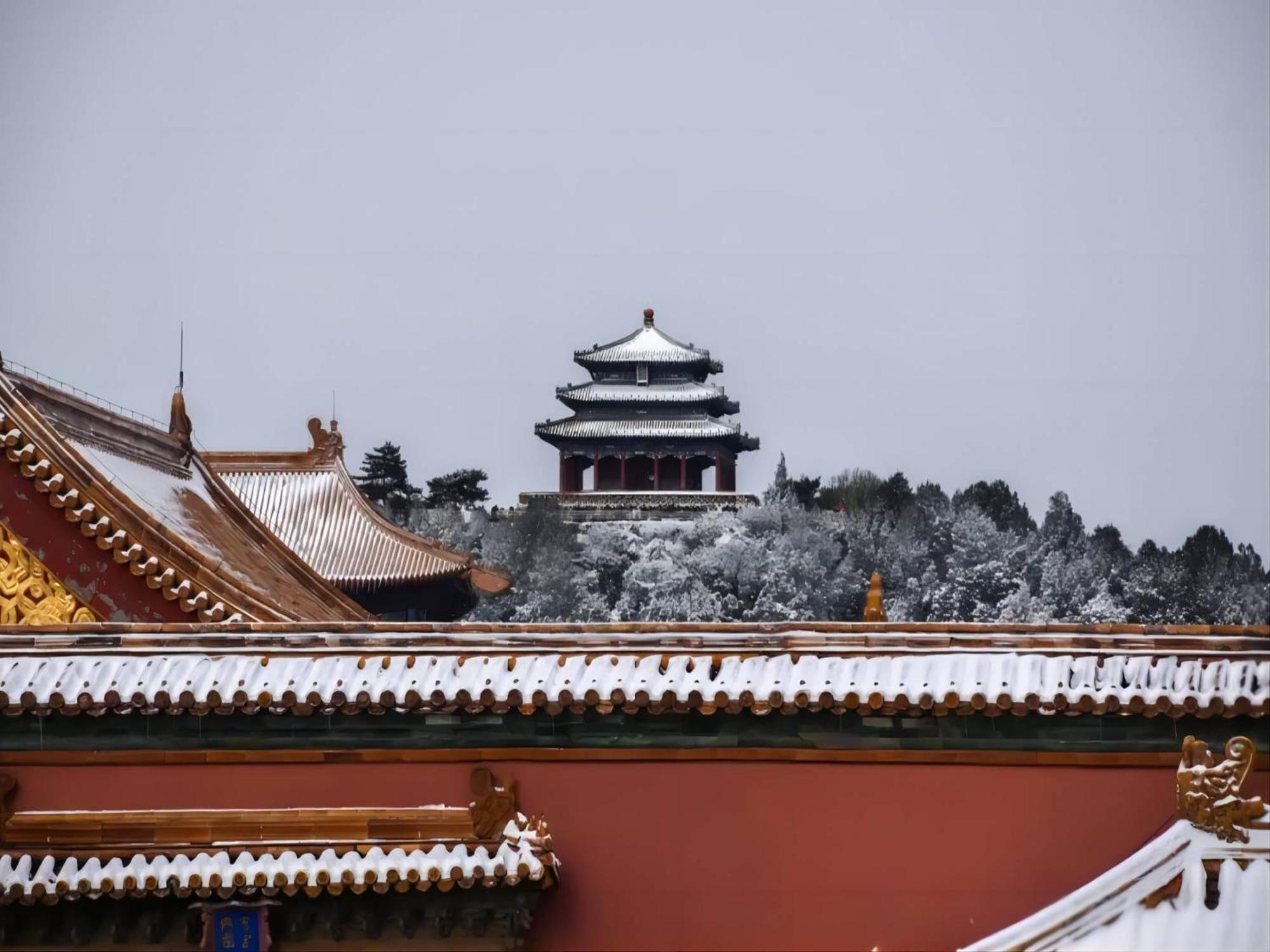 โรงแรม Happy Dragon Culture -in The Center Close To Forbidden City&wangfujing Street&subway Nearby &free Coffee & Free Laundry&english Speaking With Tour Services &free Wifi Unlimited For Western Software 4*